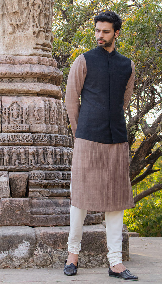 Pintuck Kurta Paired with Black Jacket